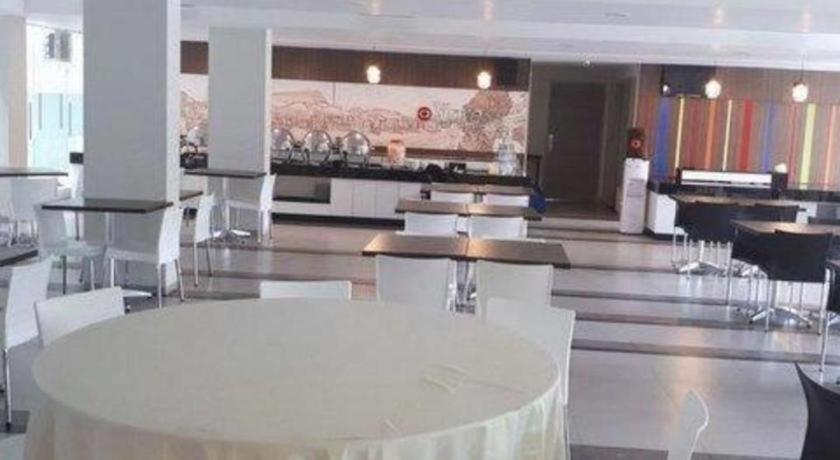 Amaris Hotel Ambon Esterno foto
